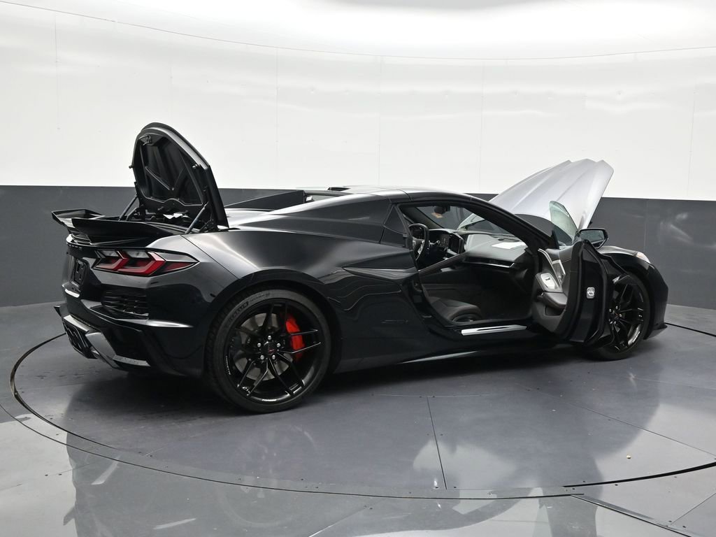 Used 2026 Chevrolet Corvette Z06 RWD image 29