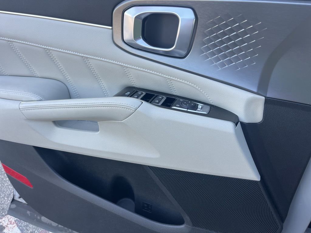 Used 2022 Kia Sorento SX image 6