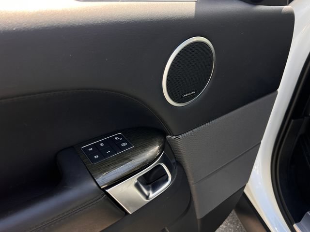 Used 2018 Land Rover Range Rover Sport HSE AWD/4WD image 11