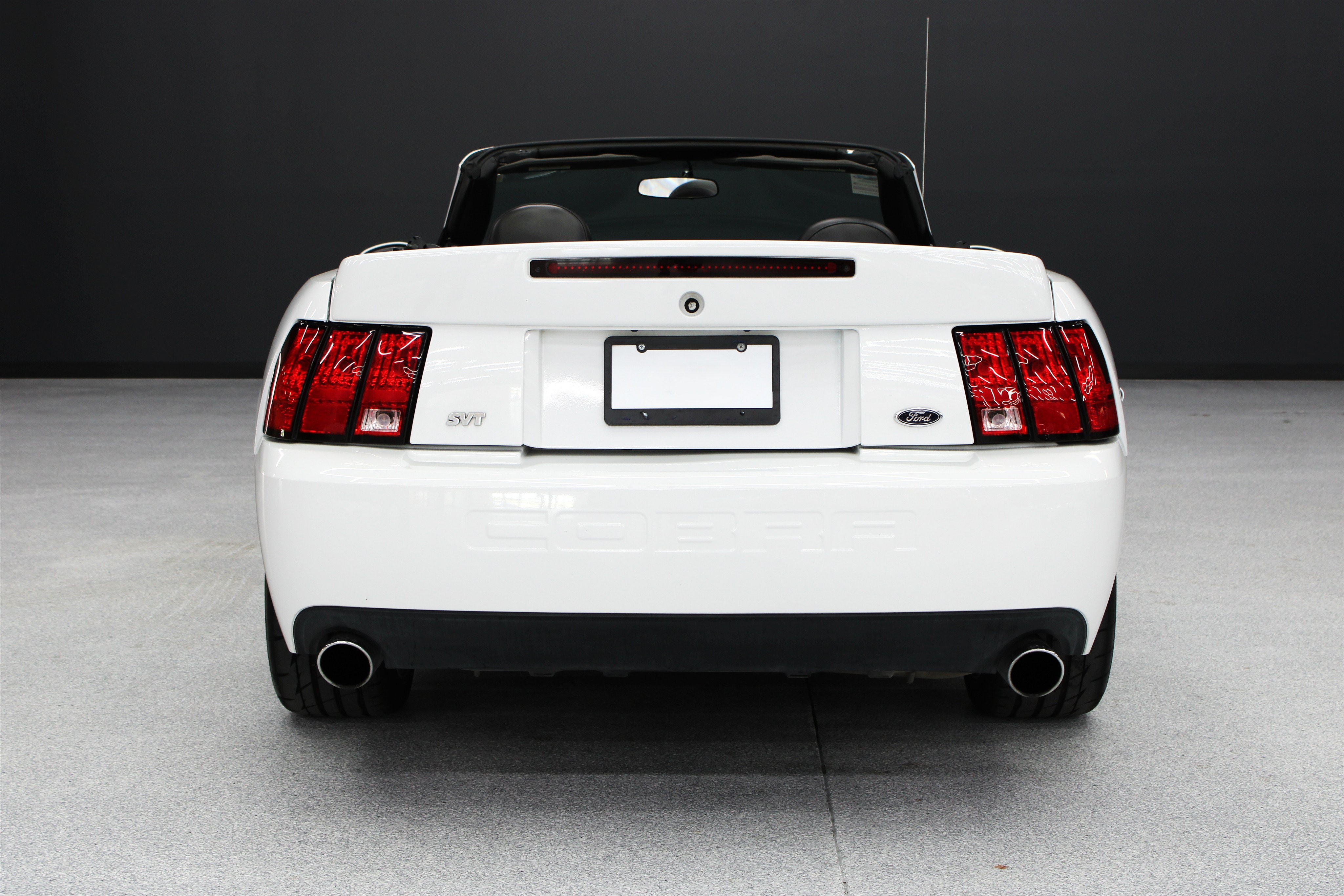 Used 2004 Ford Mustang Cobra RWD image 24