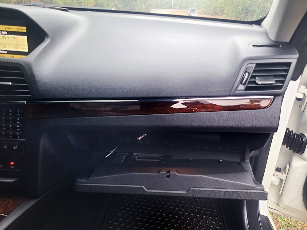 Used 2010 Mercedes-Benz E 550 Coupe image 25