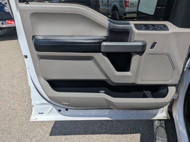 Used 2016 Ford F150 XLT AWD/4WD image 9