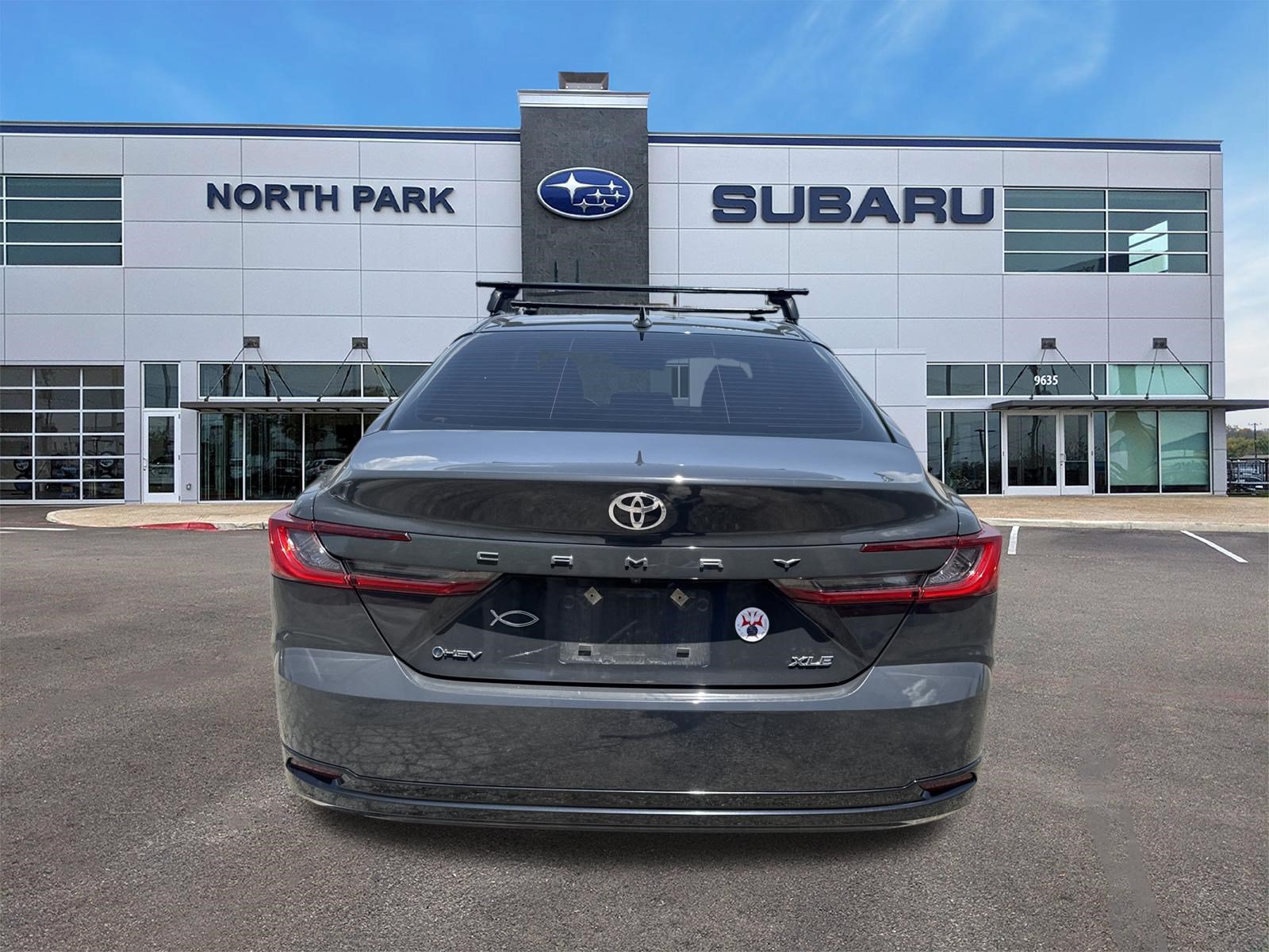 Used 2025 Toyota Camry XLE FWD image 4