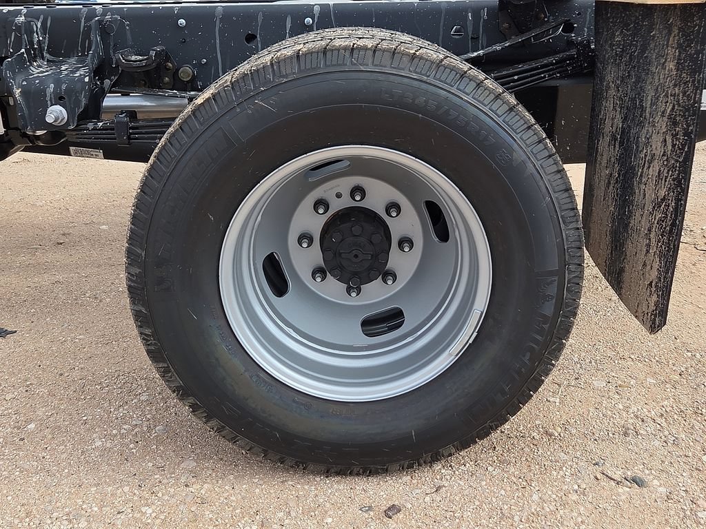 New 2026 Ford F350 XL w/ XL Chrome Package AWD/4WD image 13