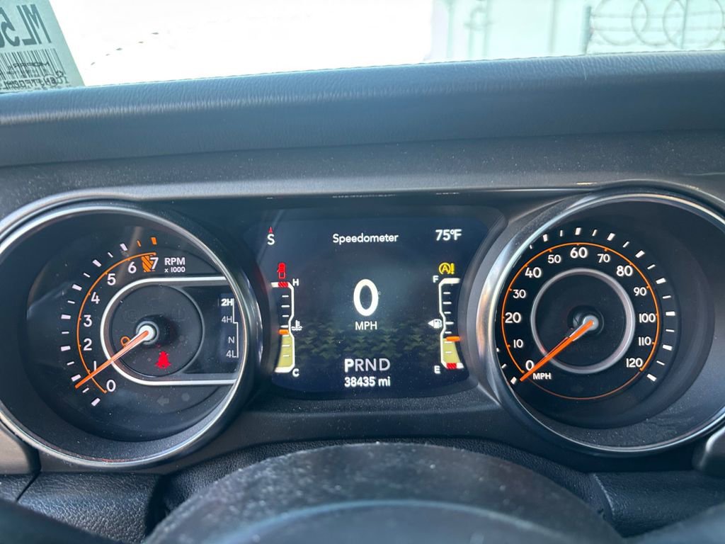 Used 2021 Jeep Gladiator Overland image 30