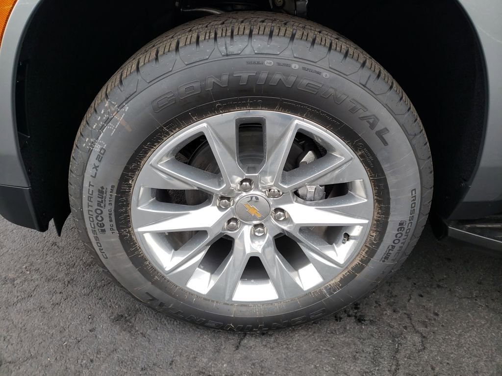 New 2026 Chevrolet Suburban Premier image 24