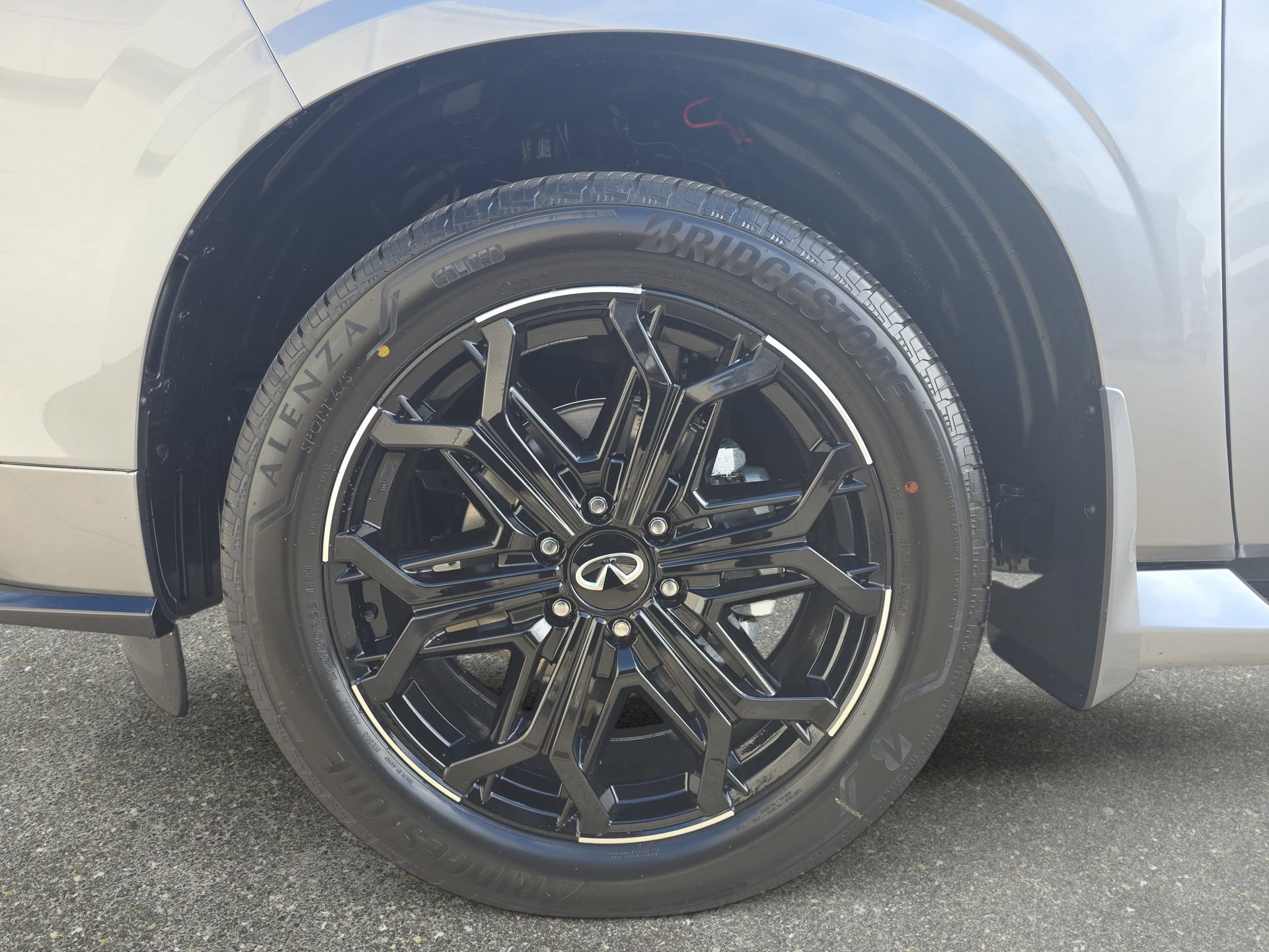 New 2026 INFINITI QX80 4WD image 31