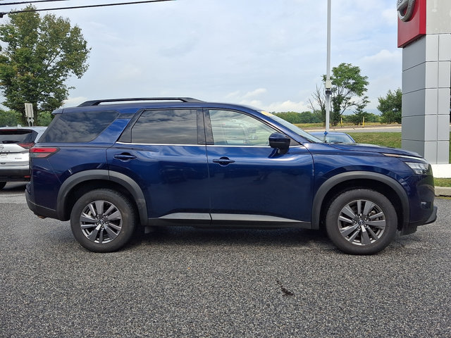 Certified 2025 Nissan Pathfinder SV AWD/4WD image 7