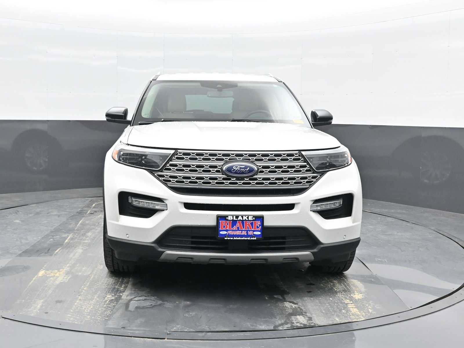 Used 2020 Ford Explorer Limited w/ Class III Trailer Tow Package AWD/4WD image 2