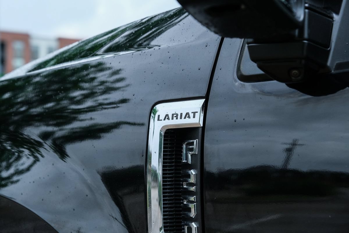 Used 2019 Ford F250 Lariat w/ Lariat Ultimate Package AWD/4WD image 27