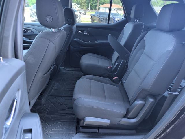 Used 2023 Chevrolet Traverse LT FWD image 23
