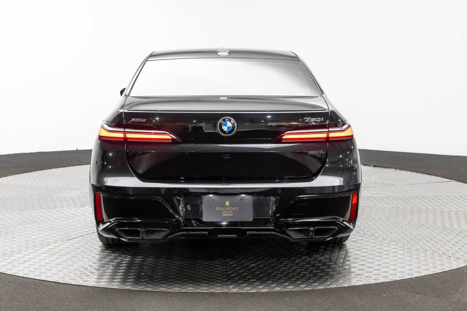 Used 2024 BMW 760i xDrive w/ Executive Package AWD/4WD image 5