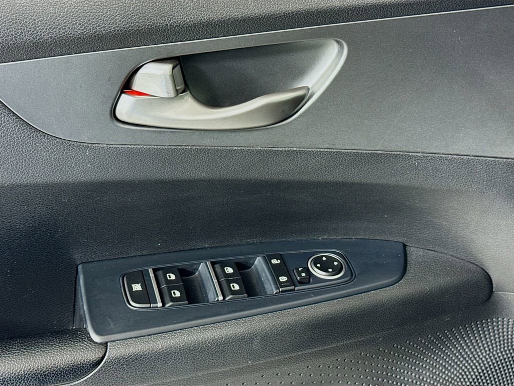 Used 2021 Kia Forte LXS FWD image 15