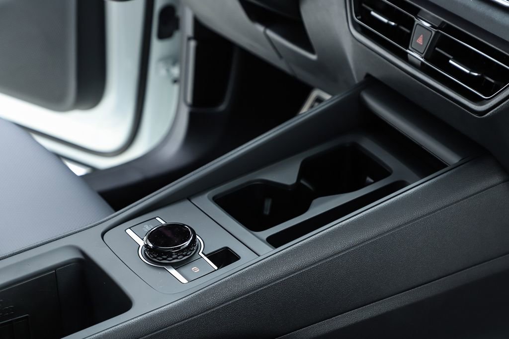 New 2026 Volkswagen Tiguan SE R-Line image 73