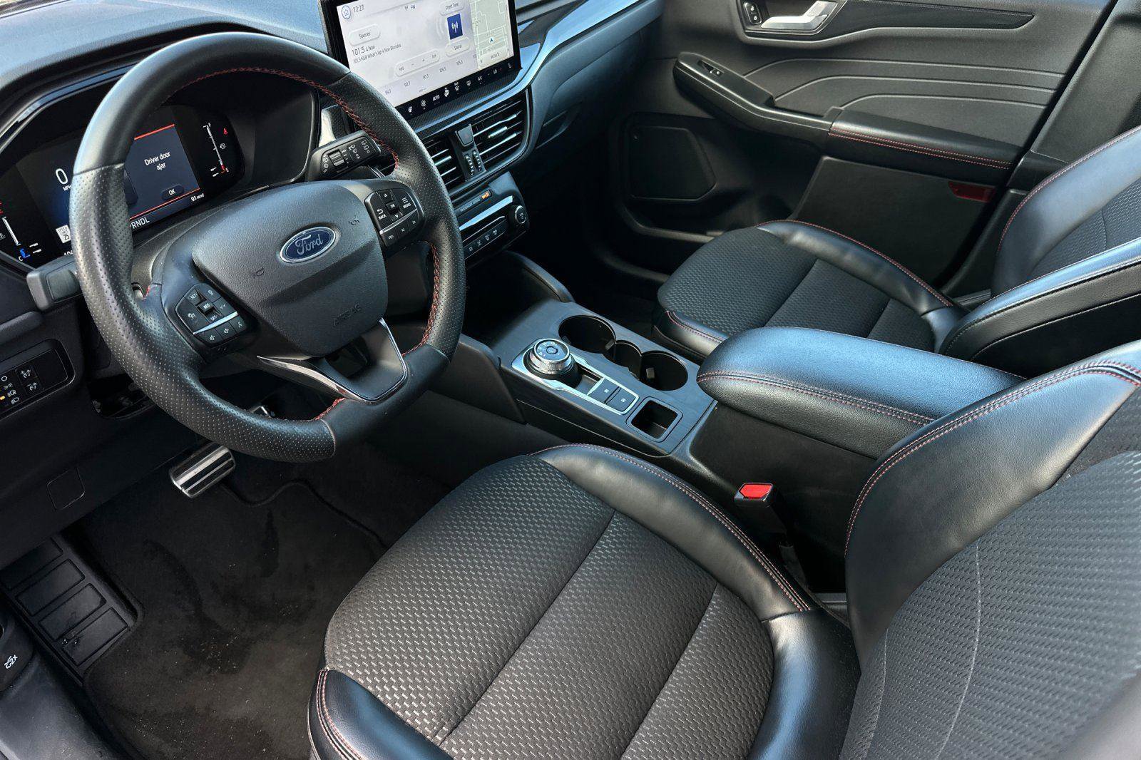 New 2024 Ford Escape ST-Line w/ Equipment Group 301A image 7