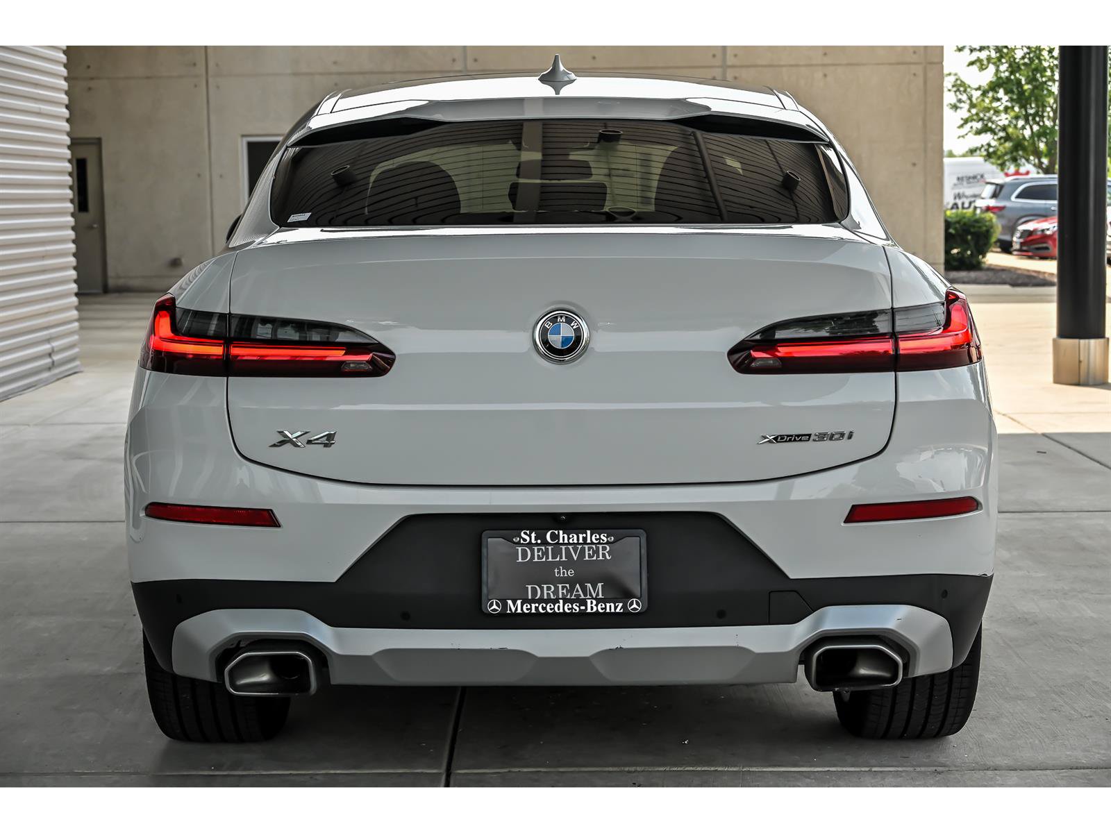 Used 2023 BMW X4 xDrive30i w/ Convenience Package AWD/4WD image 7