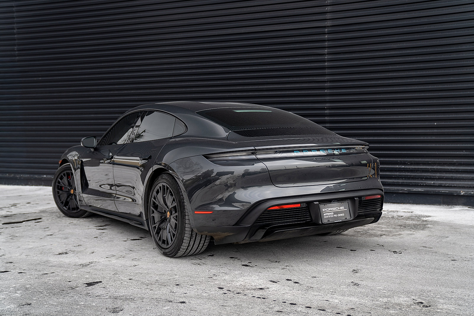 Certified 2023 Porsche Taycan GTS image 3