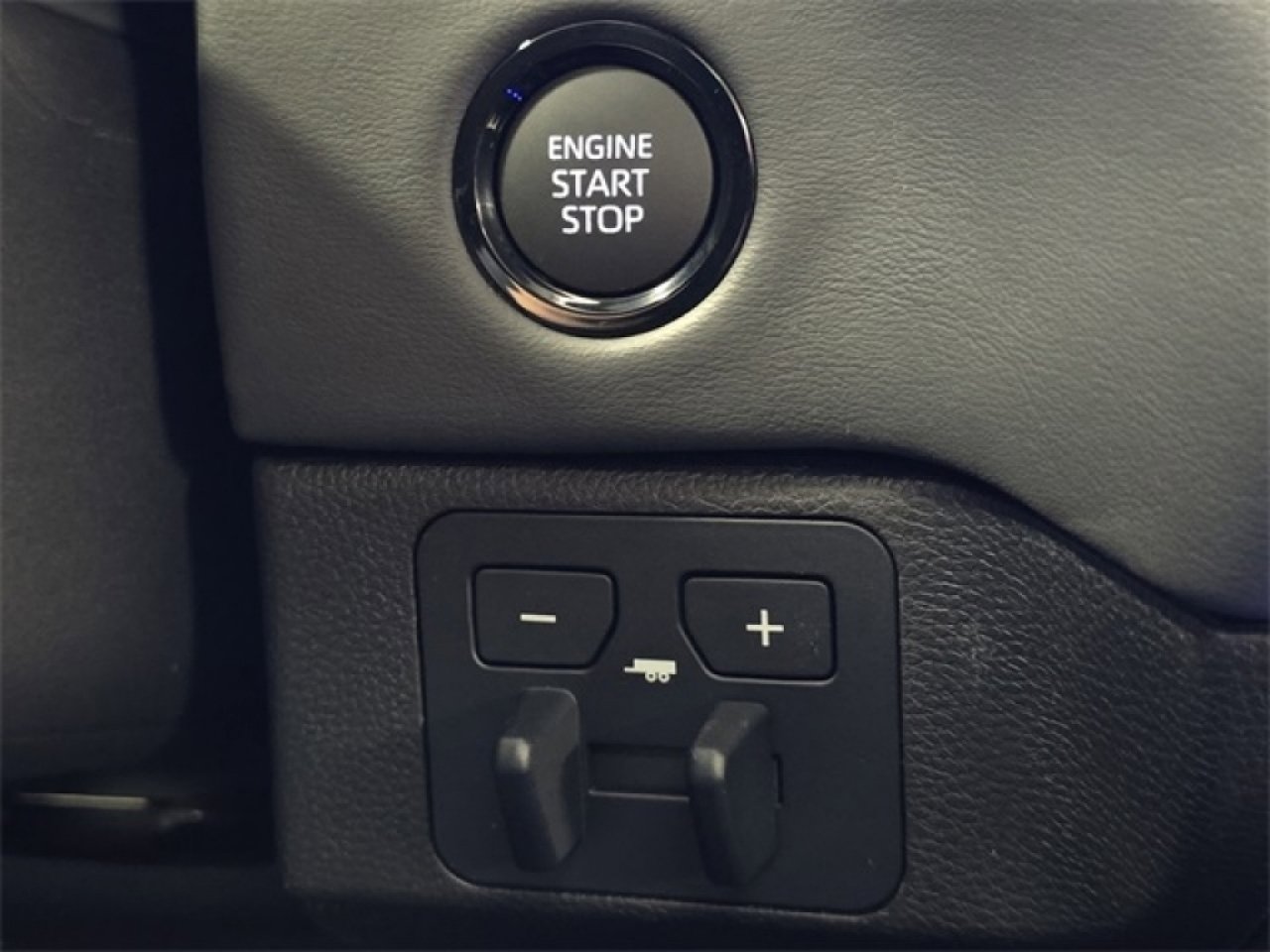 New 2026 Toyota Tundra Platinum image 9