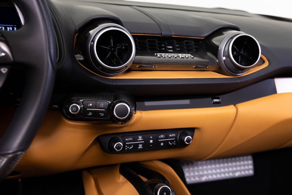 Used 2023 Ferrari 812 GTS RWD image 35