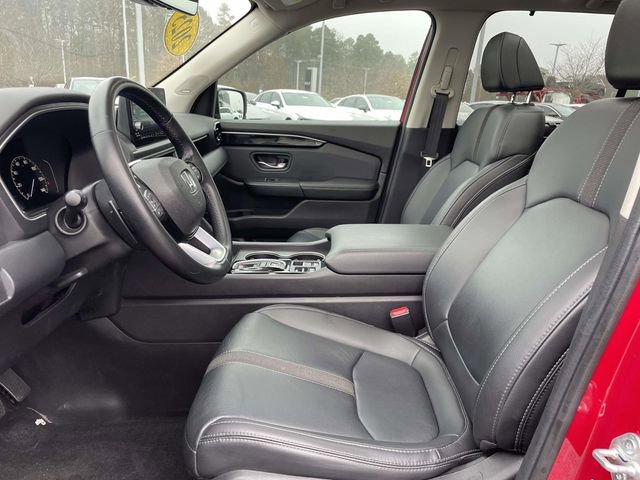 Used 2025 Honda Pilot Touring image 4