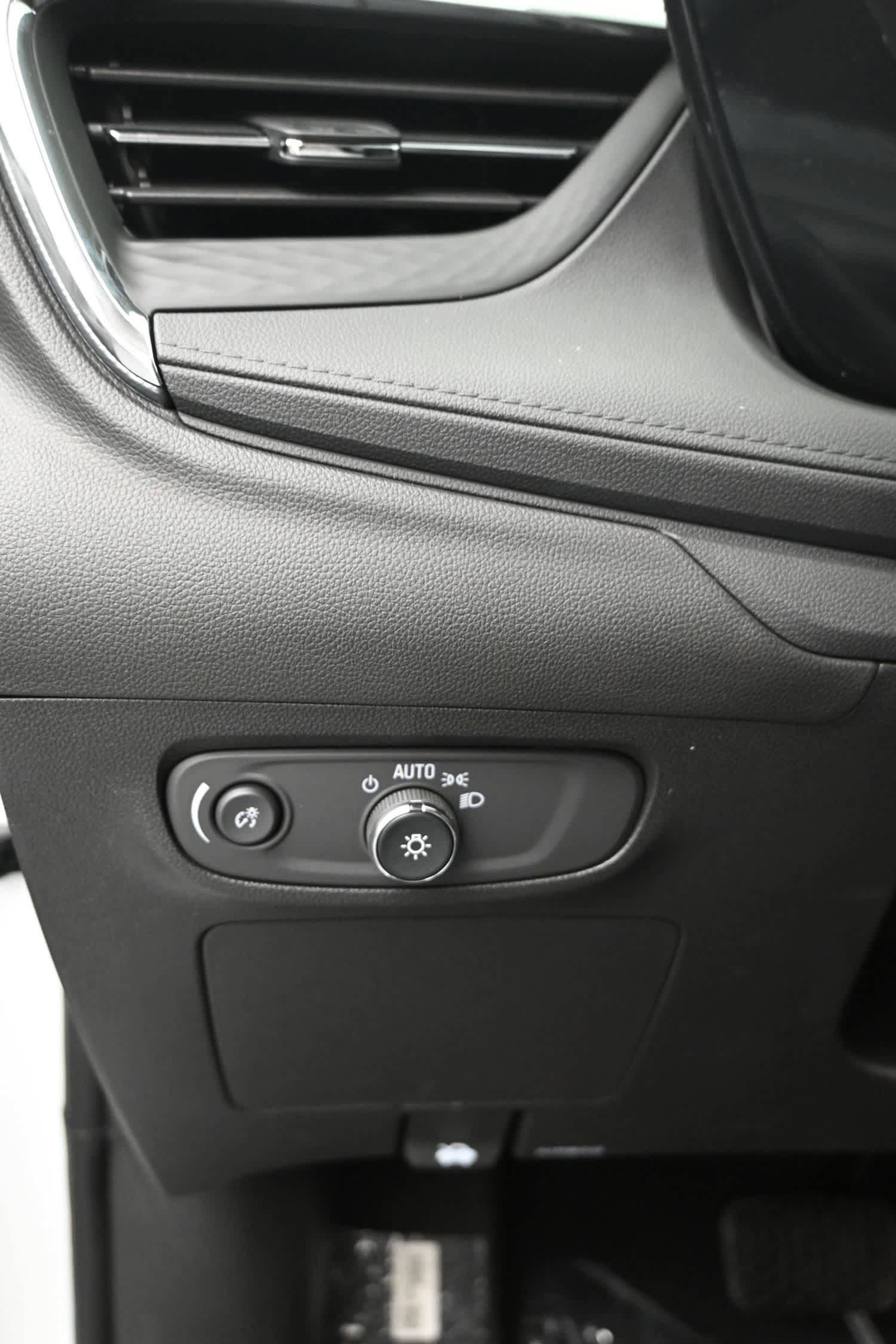 New 2026 Buick Encore GX Sport Touring w/ Advanced Technology Package AWD/4WD image 21