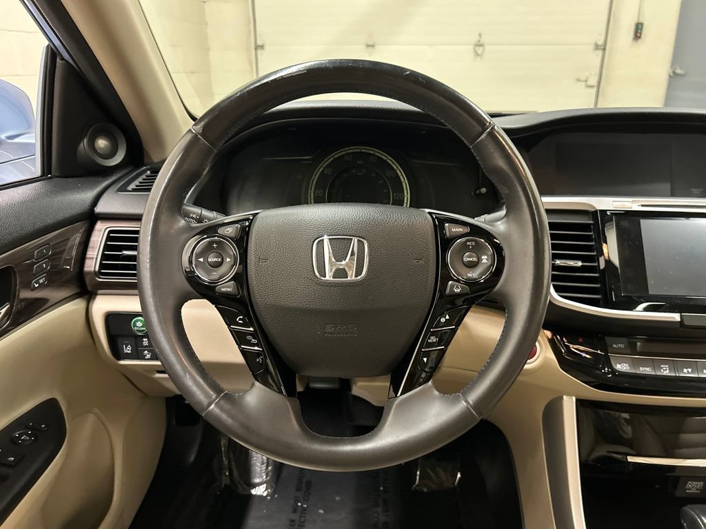 Used 2017 Honda Accord EX-L image 17