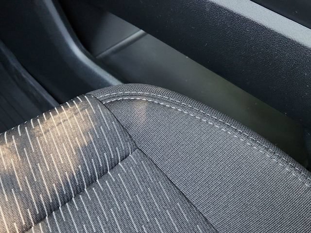 New 2027 Chevrolet Equinox LT w/ LPO, Floor Liner Package FWD image 31