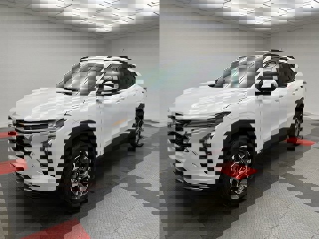 New 2026 Chevrolet Trax LT image 3