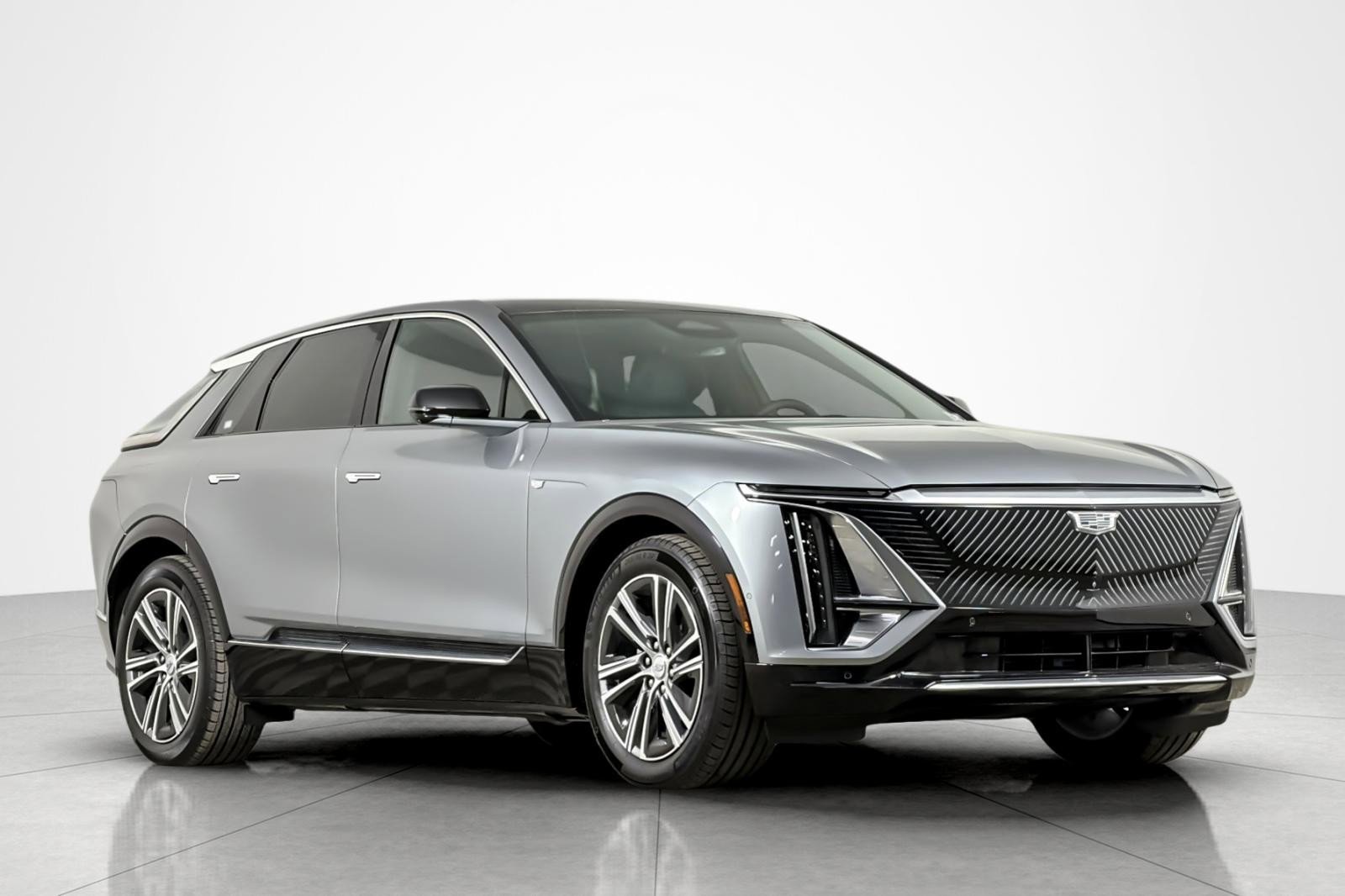 Used 2024 Cadillac Lyriq Luxury image 7