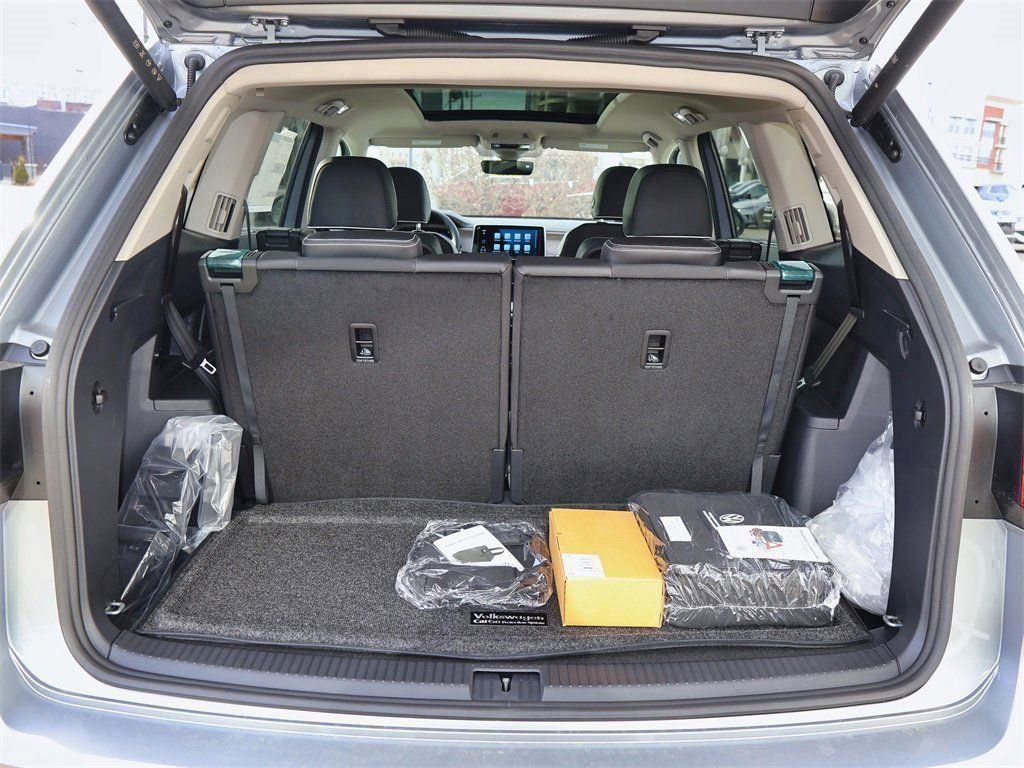 New 2026 Volkswagen Atlas SEL Premium R-Line image 10