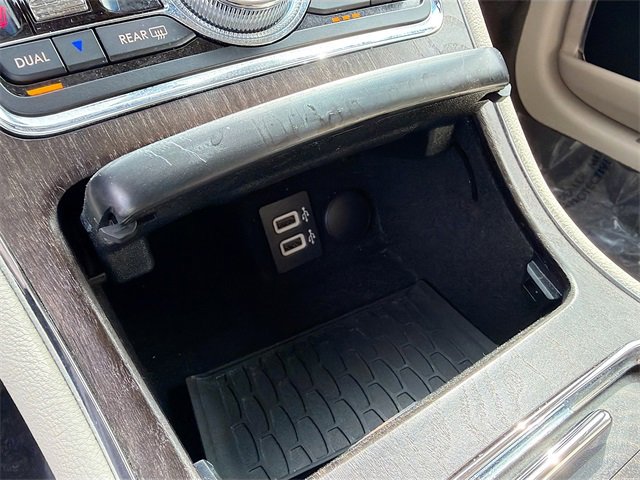 Used 2020 Lincoln Continental AWD image 29