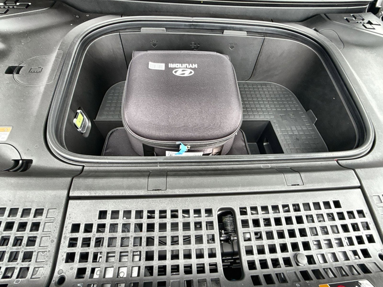 New 2026 Hyundai Ioniq 9 SEL image 28