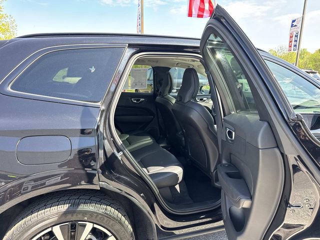 Used 2024 Volvo XC60 B5 Plus AWD/4WD image 12