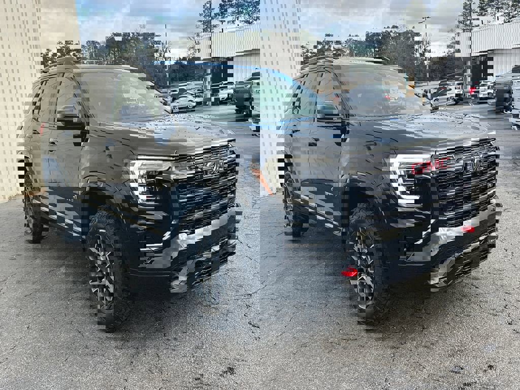 New 2026 GMC Terrain AT4 w/ Convenience Package III image 4