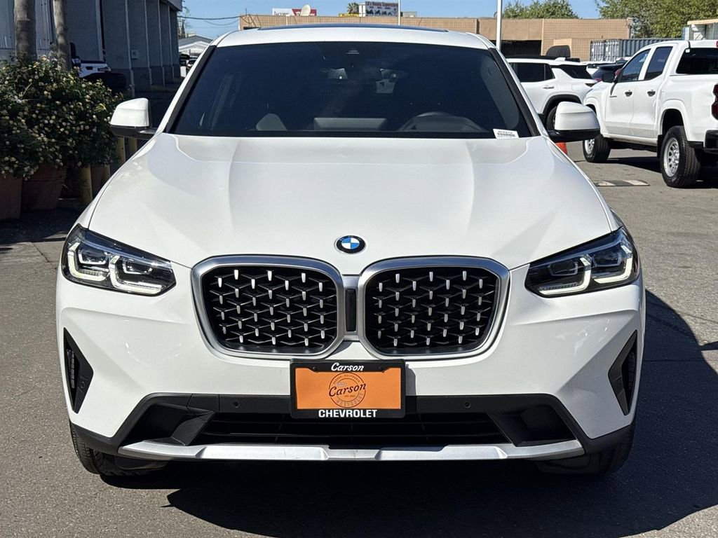 Used 2025 BMW X4 xDrive30i image 8