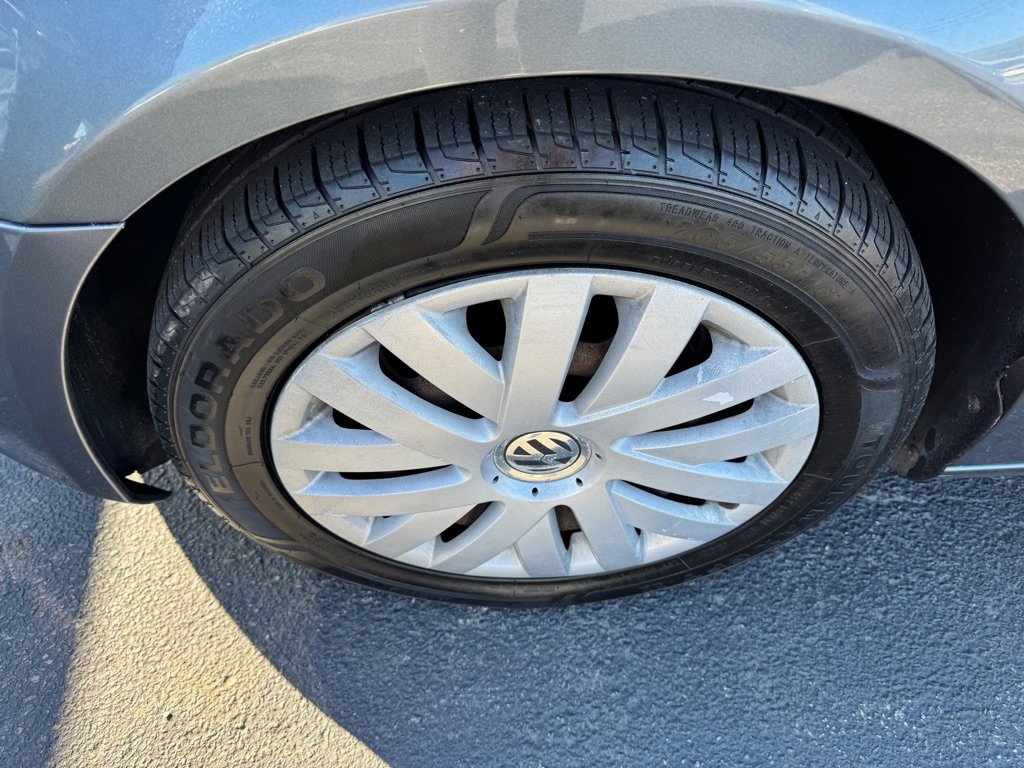 Used 2012 Volkswagen Jetta S image 2