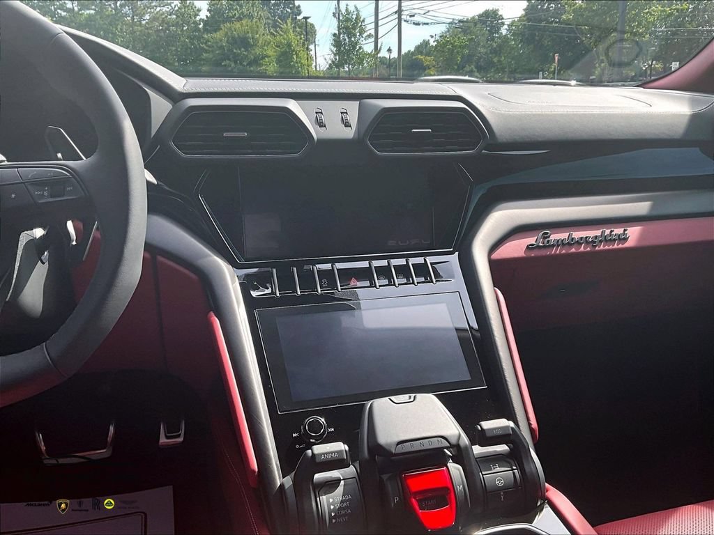 Used 2024 Lamborghini Urus S AWD/4WD image 7