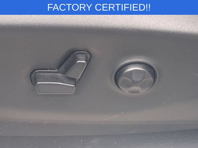 Certified 2024 Chrysler Pacifica Touring-L FWD image 17