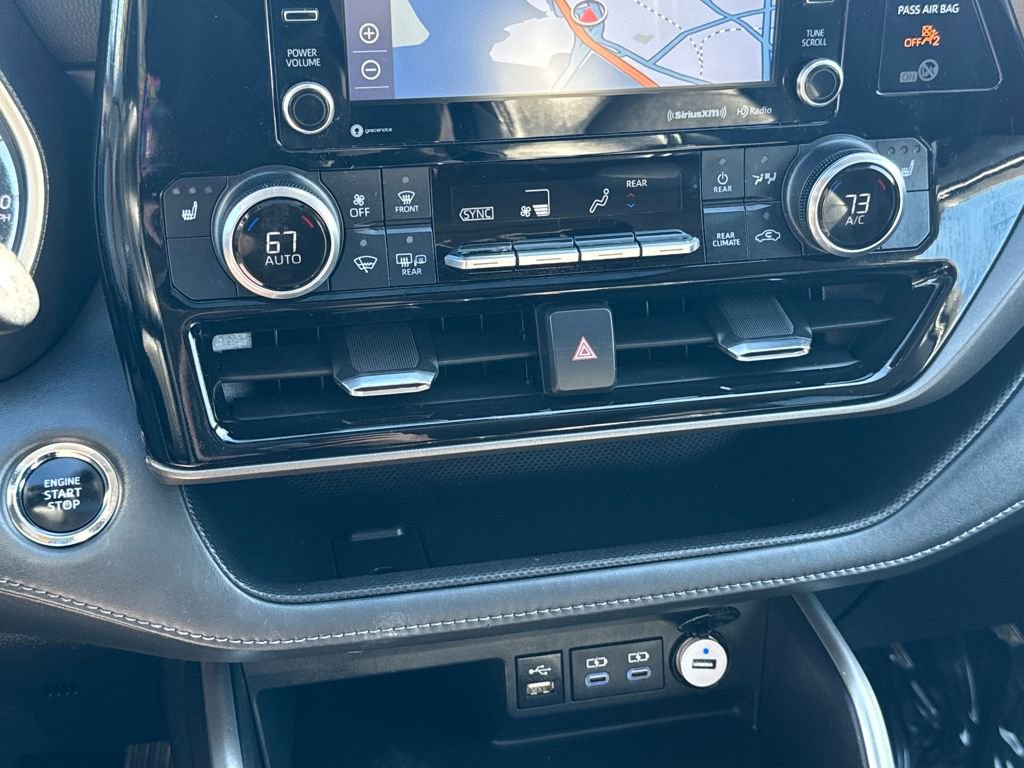 Used 2022 Toyota Highlander XLE image 27