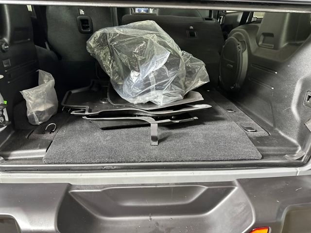 Used 2023 Jeep Wrangler Unlimited w/ Cold Weather Group image 26