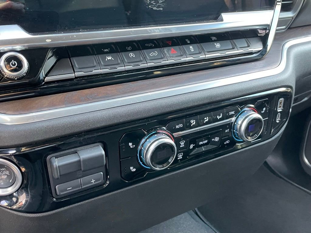 Used 2025 GMC Sierra 1500 SLT image 17