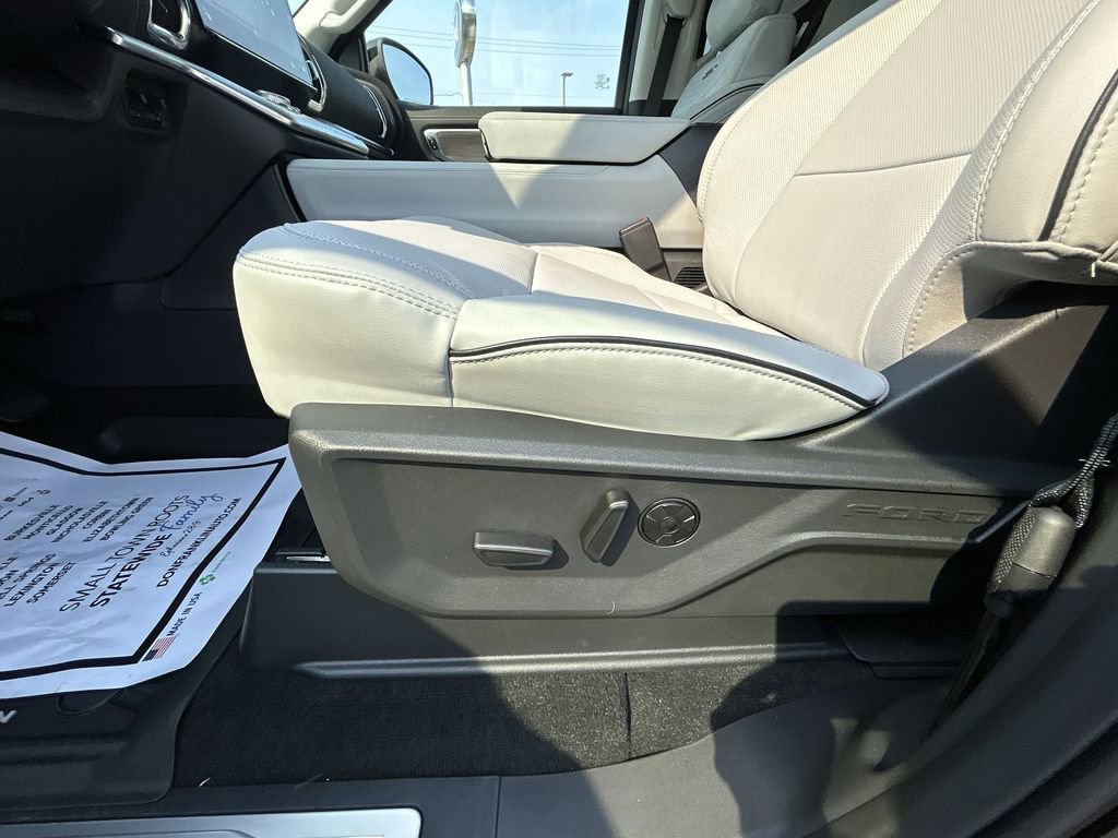 New 2026 Ford Expedition Max Platinum image 18