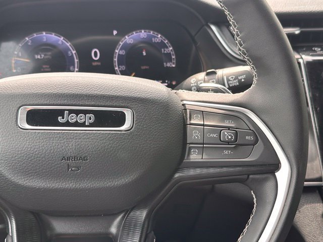 Used 2025 Jeep Grand Cherokee L Laredo AWD/4WD image 22