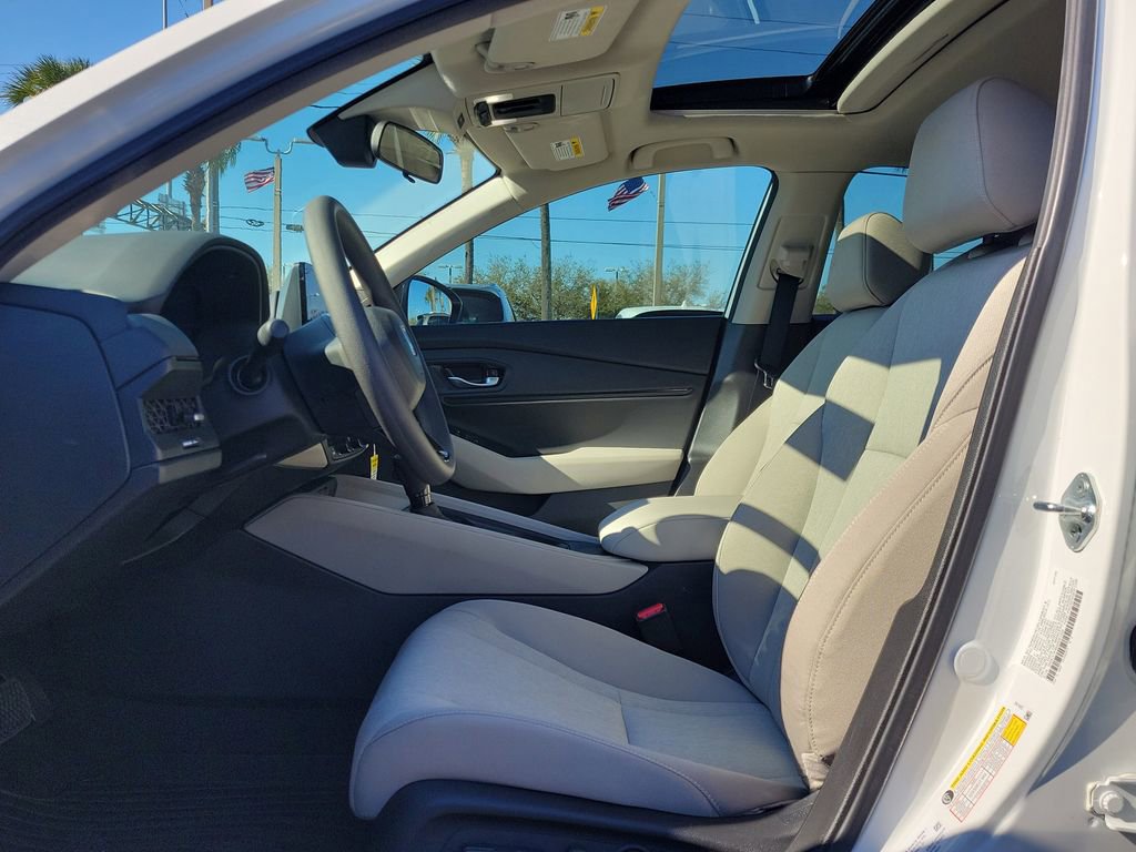 Certified 2025 Honda Accord SE image 21