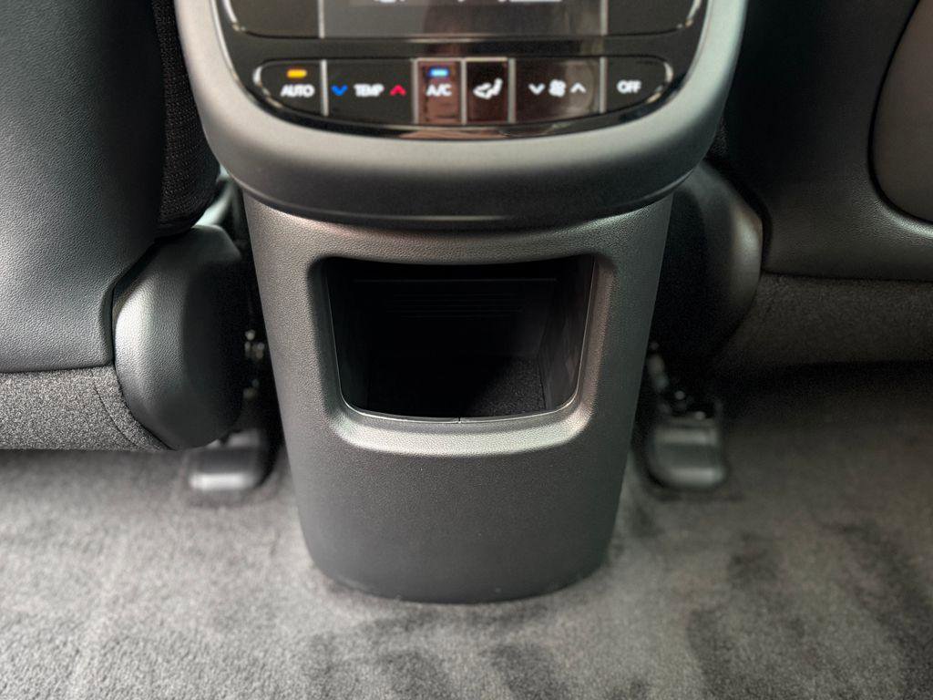 New 2026 Hyundai Ioniq 9 SE image 15