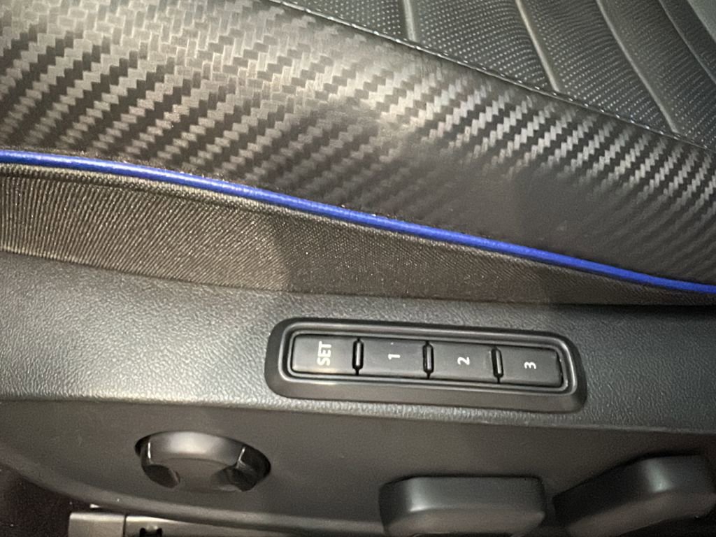 Used 2024 Volkswagen Golf R image 11