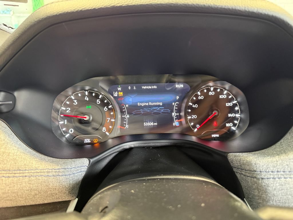 Used 2024 Jeep Compass Latitude AWD/4WD image 6