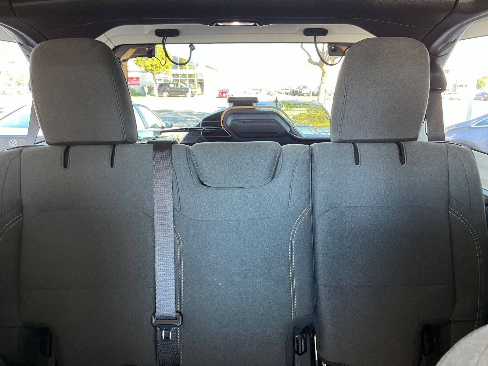 Used 2025 Jeep Wrangler Sahara image 38