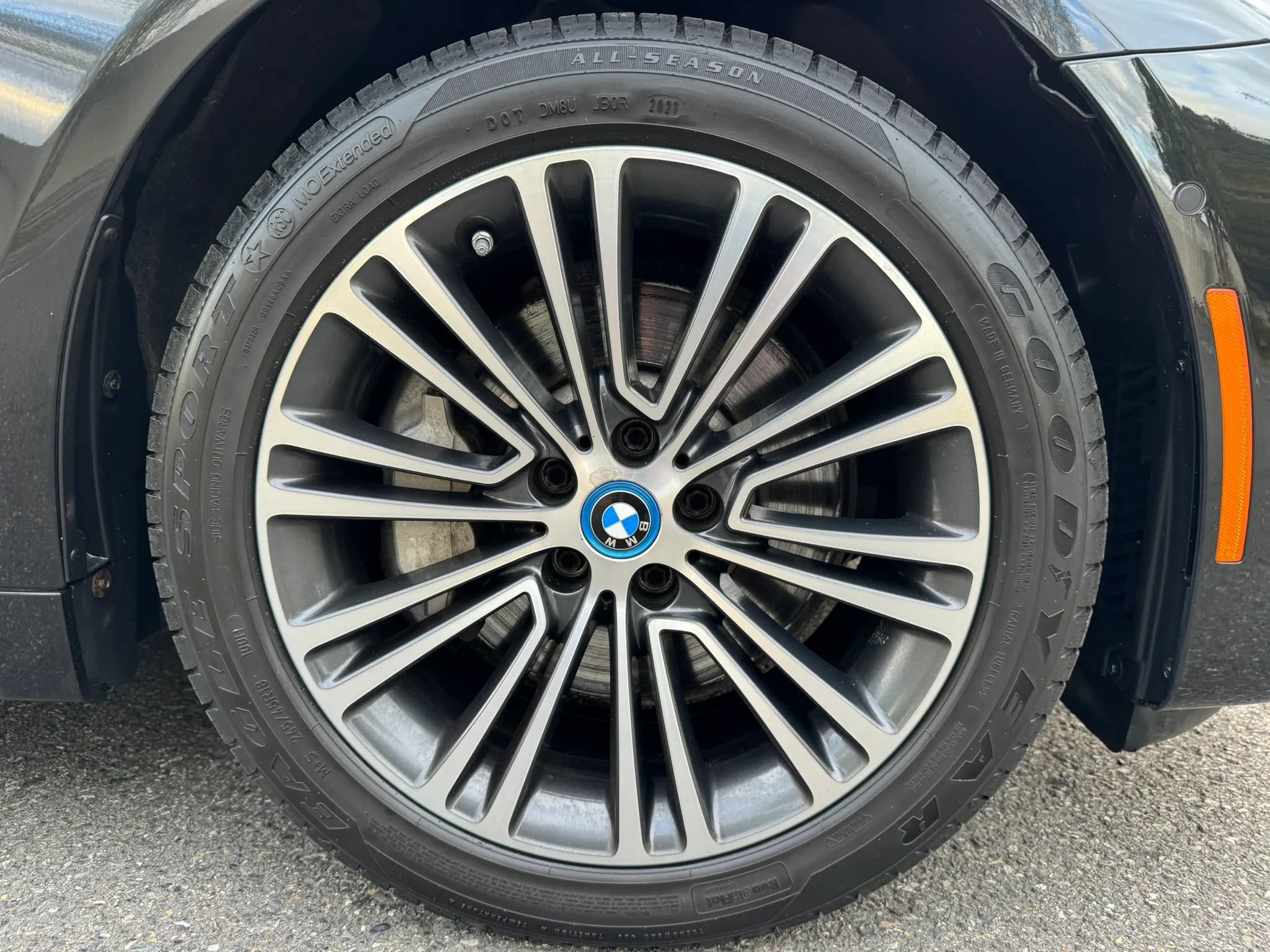 Used 2018 BMW 530e xDrive AWD/4WD image 18