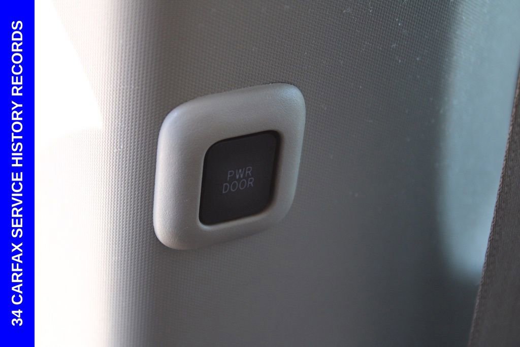 Used 2013 Toyota Sienna LE w/ Towing Pkg image 24